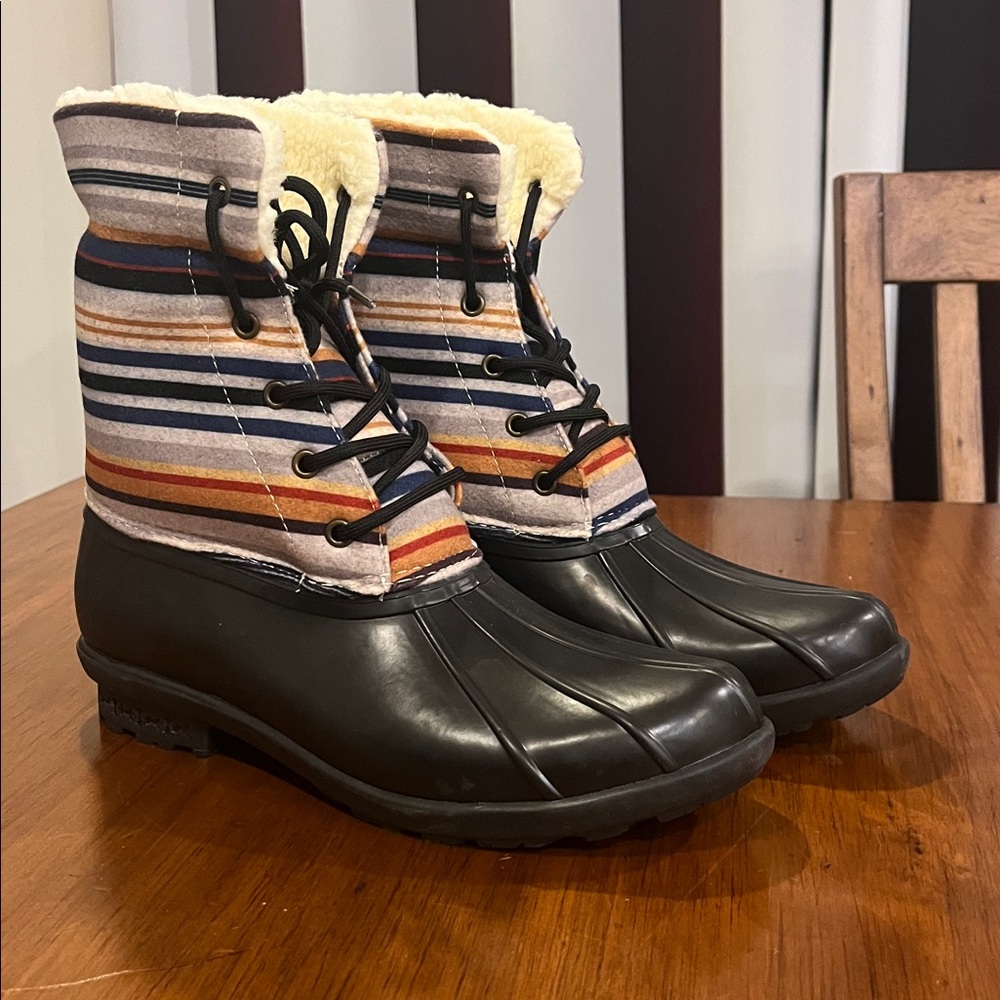 Pendleton Bridger Stripe Mid Duck Boots new Rain Snow Women’s Size 6